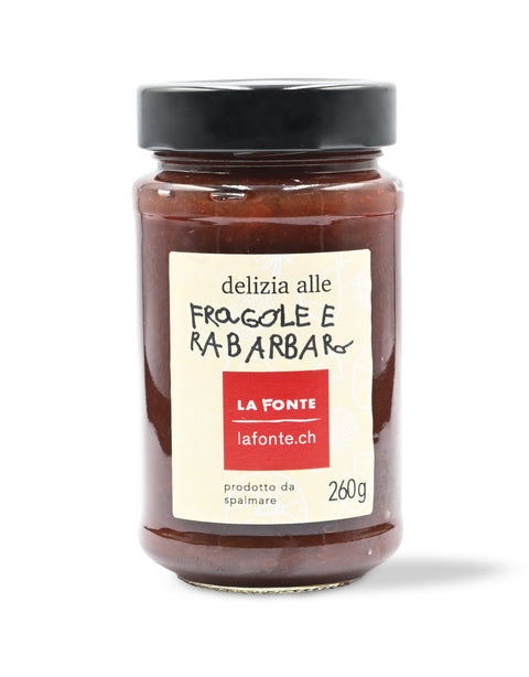 Delizia alle fragole e rabarbaro